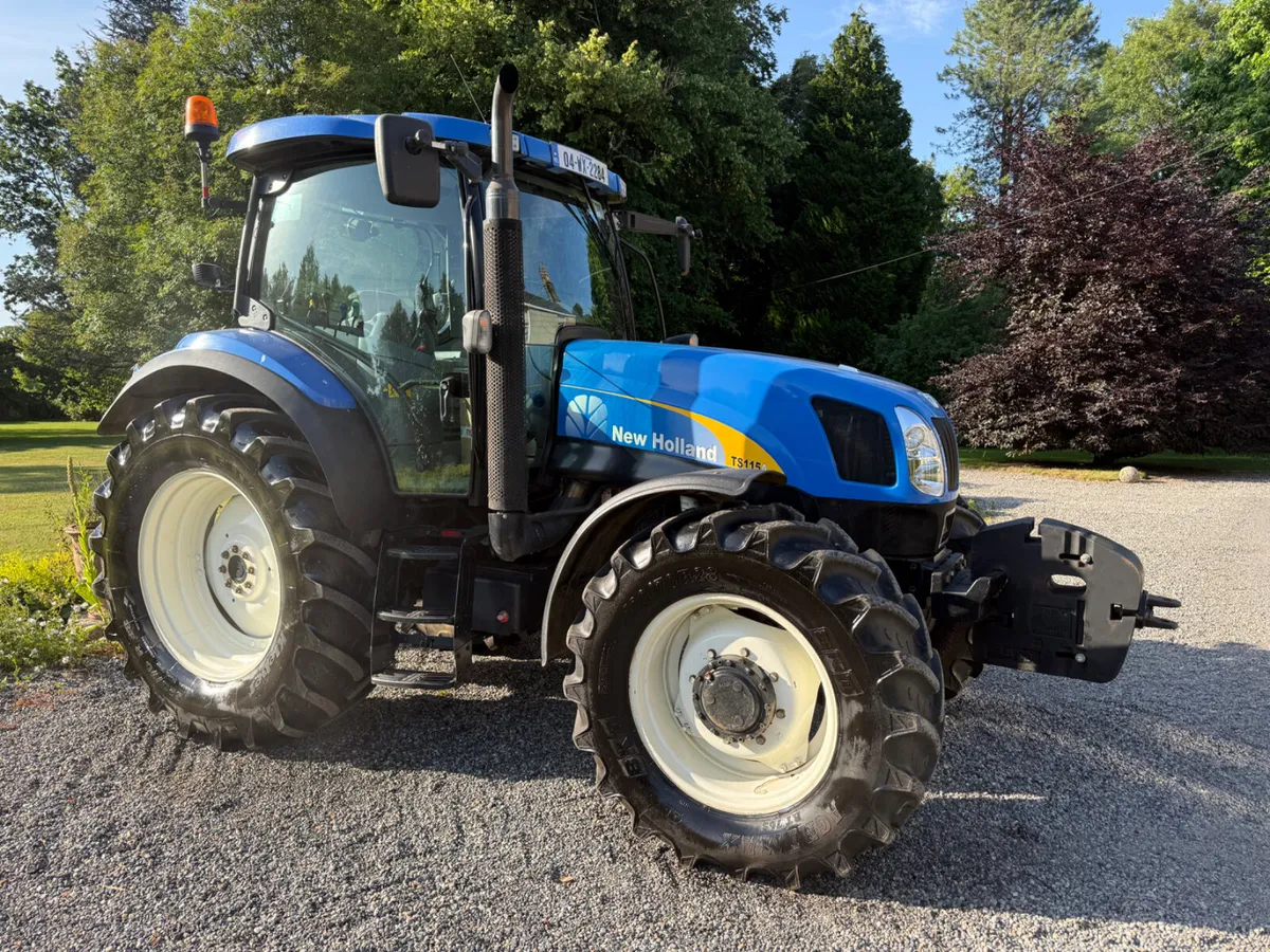 2004 New Holland TS115a SLE MINT EXAMPLE !!! - Image 4