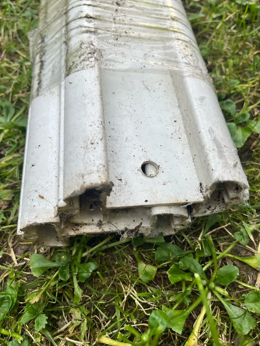 Metal profile door or window frame - Image 1