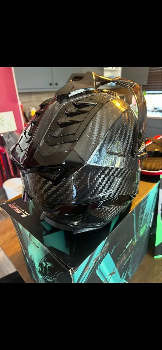Ls2 carbon adventure helmet xl - Image 2