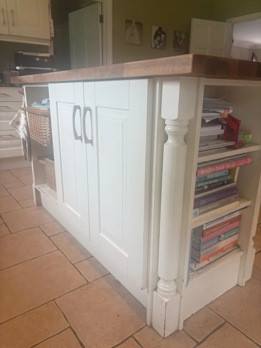 Kitchen dresser & Island - Image 4