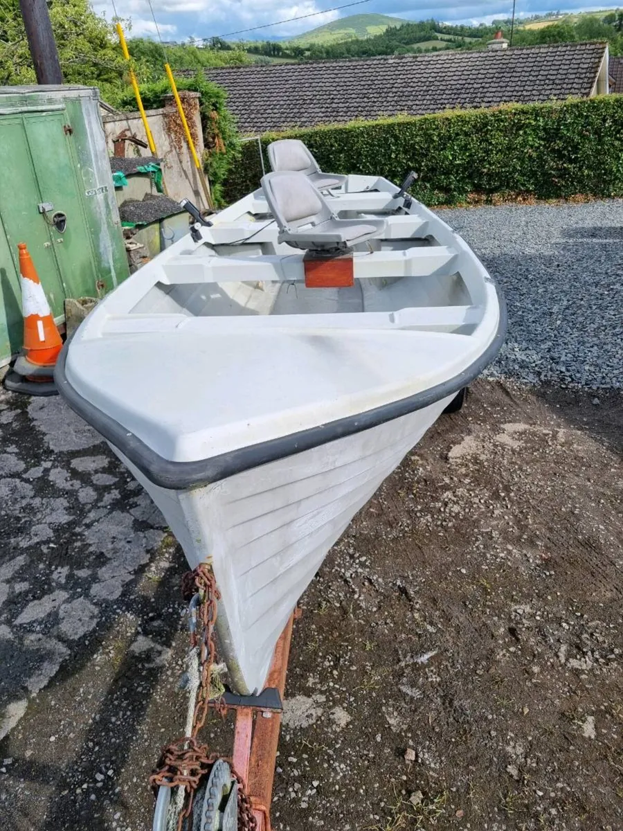 19ft Boat - Image 2