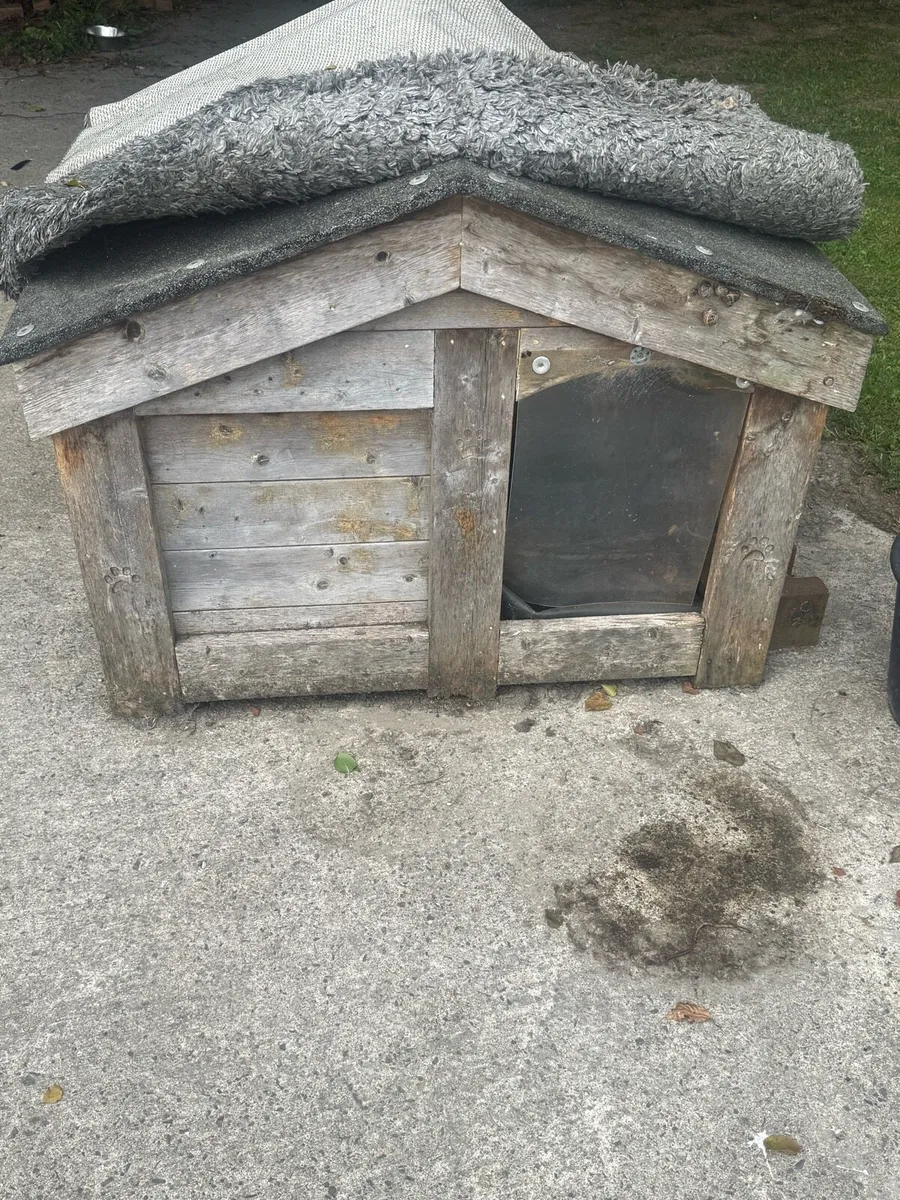 Dog house - Image 1