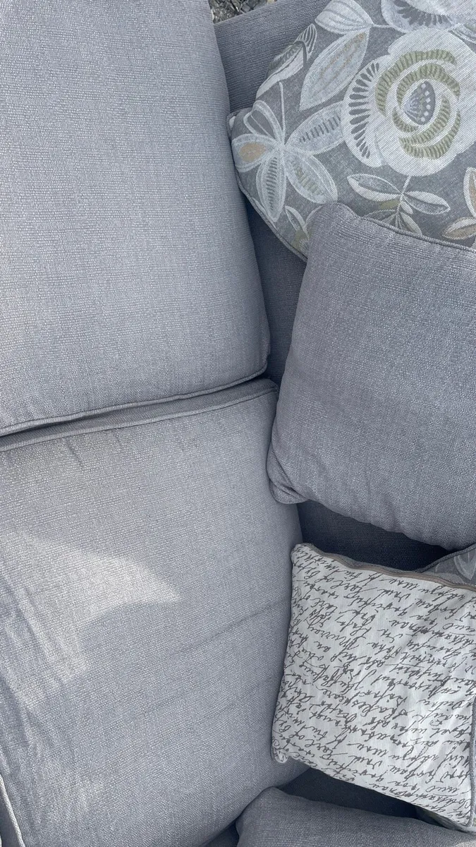 L Corner sofa - Image 3