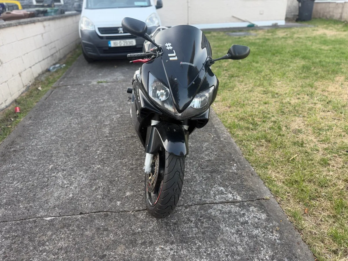 CBR 600 - Image 2