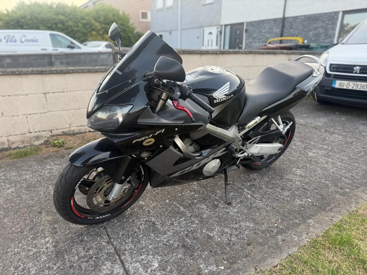 CBR 600 - Image 3