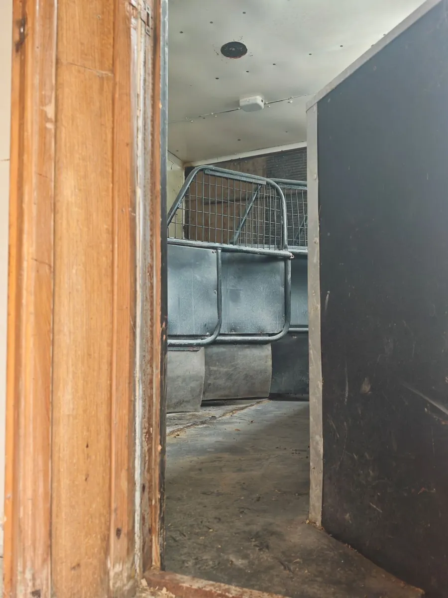 Horse lorry - Image 3