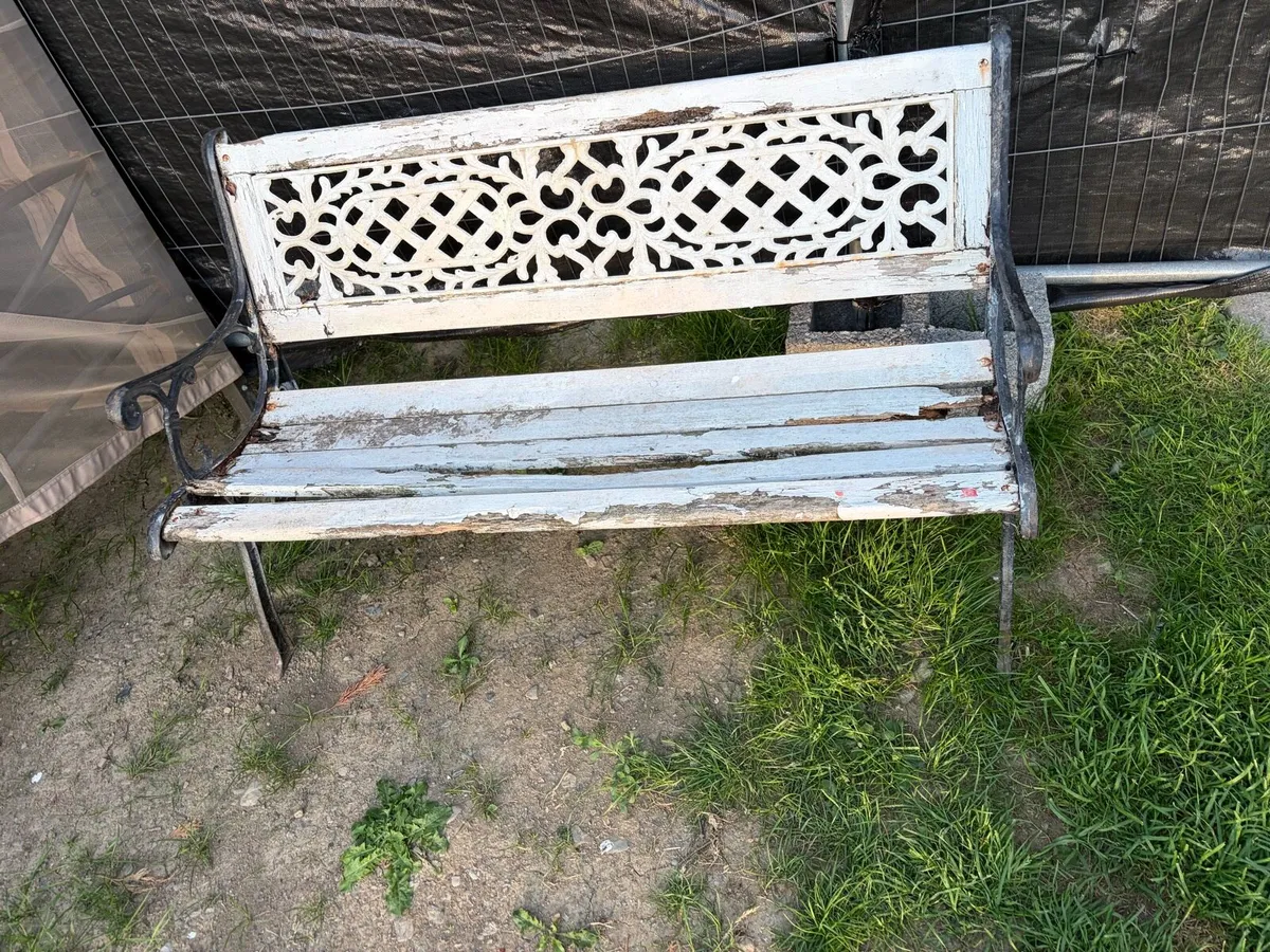 cast iron garden bench - Image 1