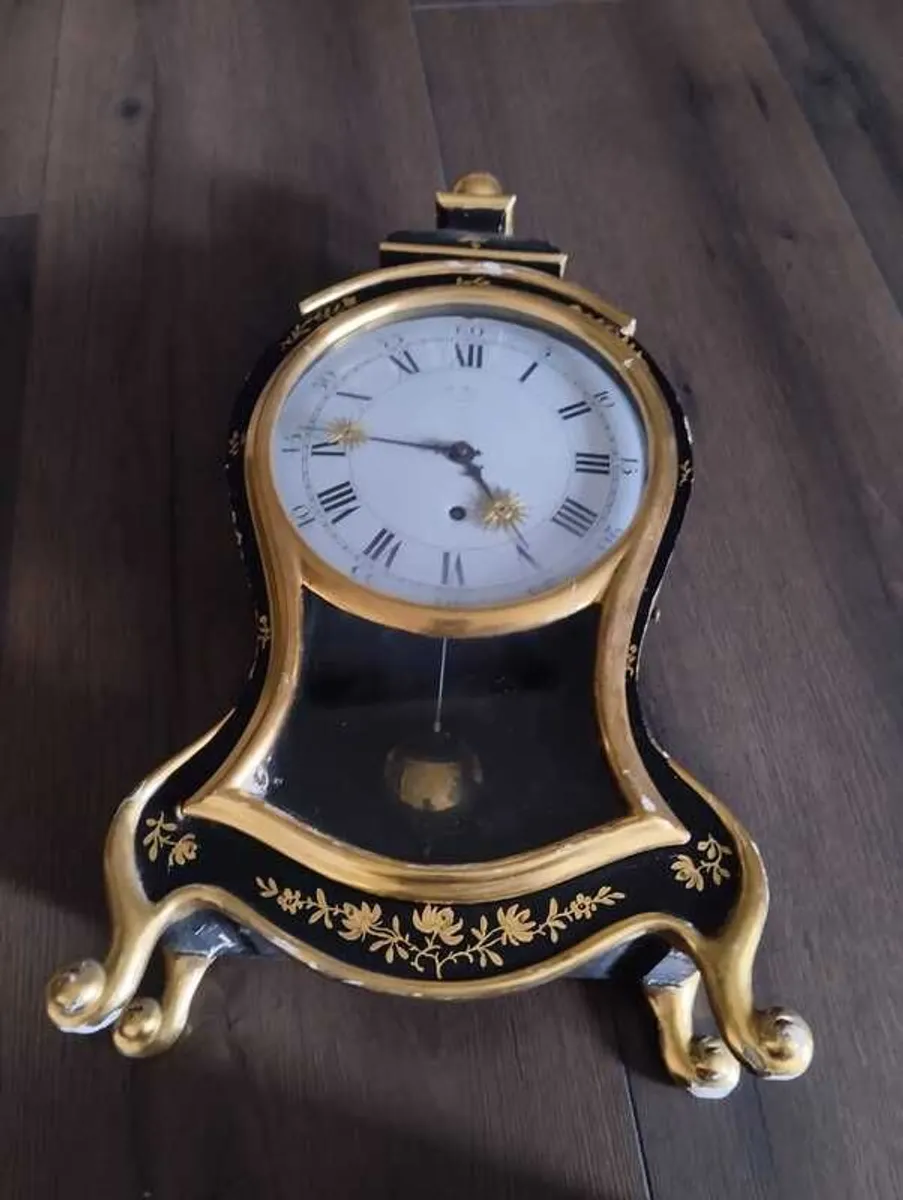 Original 19th-Century French Bracket Clock Set with Wall Console Professionally Serviced! - Image 4