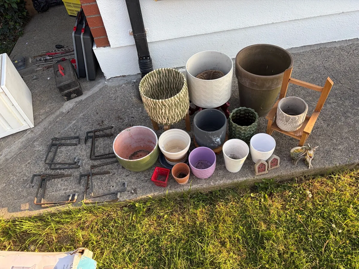 ceramic pots and more €30 together - Image 1