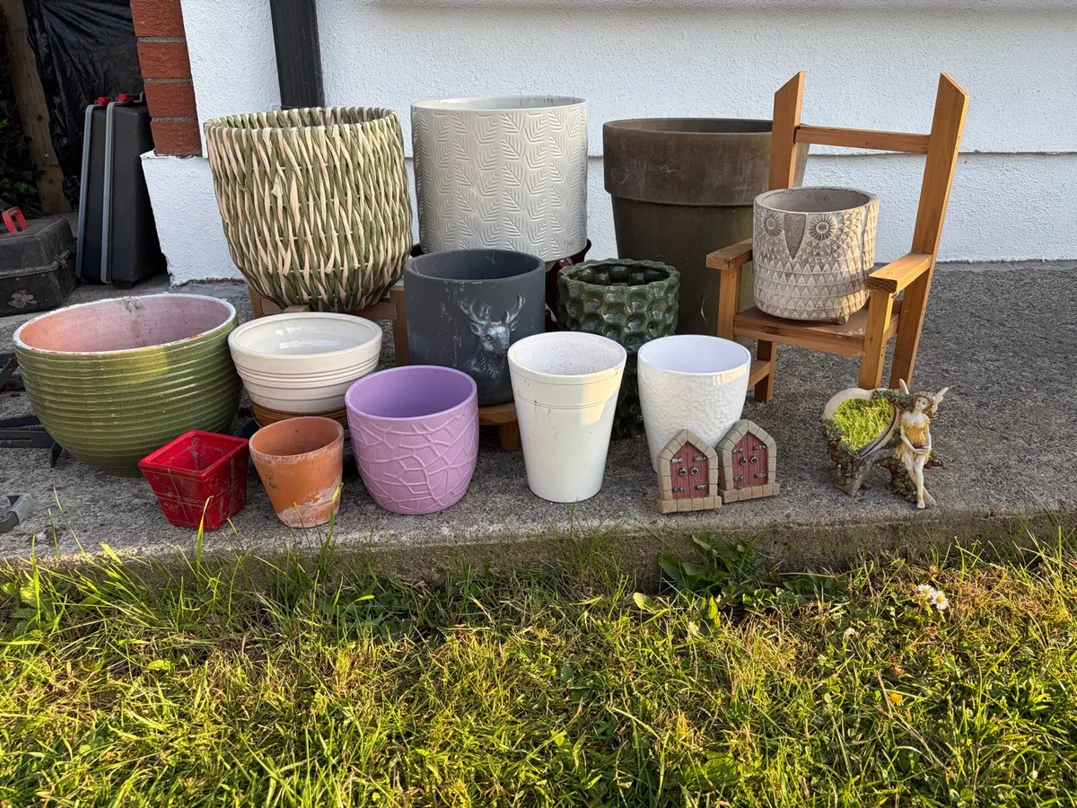 ceramic pots and more €30 together - Image 2