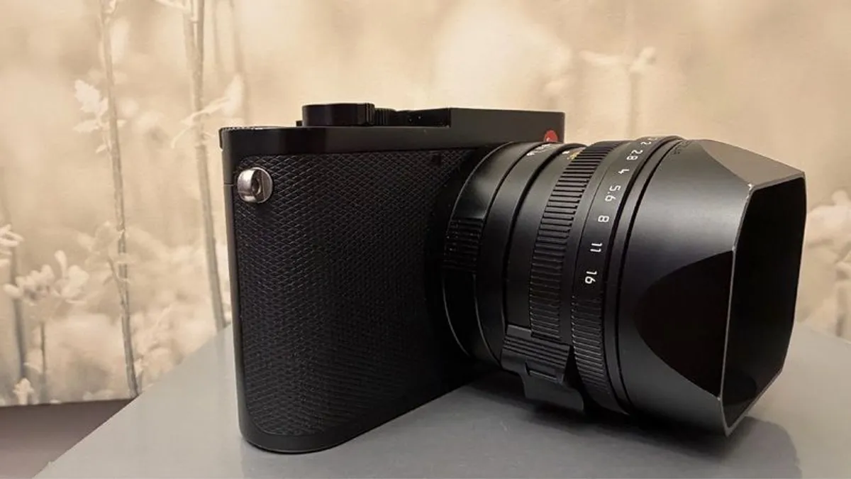 Leica Q2 like new with original accessories - Image 3