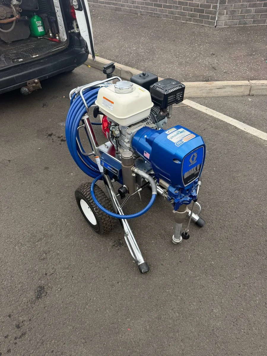 Paint sprayer - Image 1