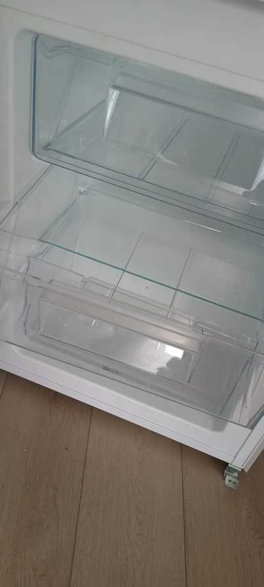 AEG Integrated fridge-freezer - Image 3