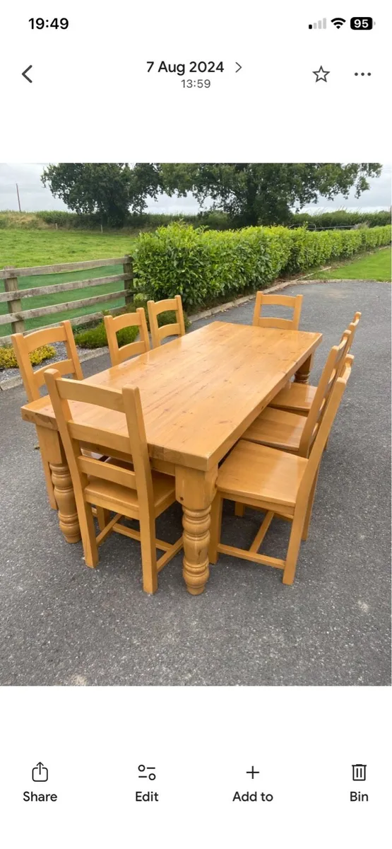 Table & chairs - Image 2