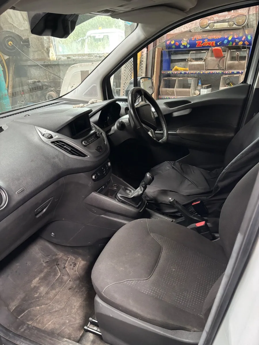 Ford courier - Image 4