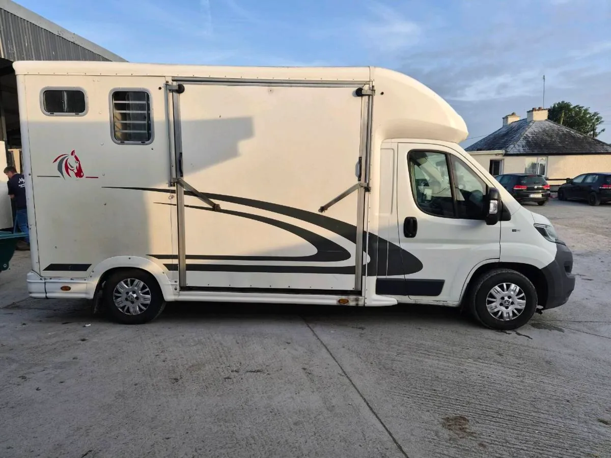 Horsebox - Image 1