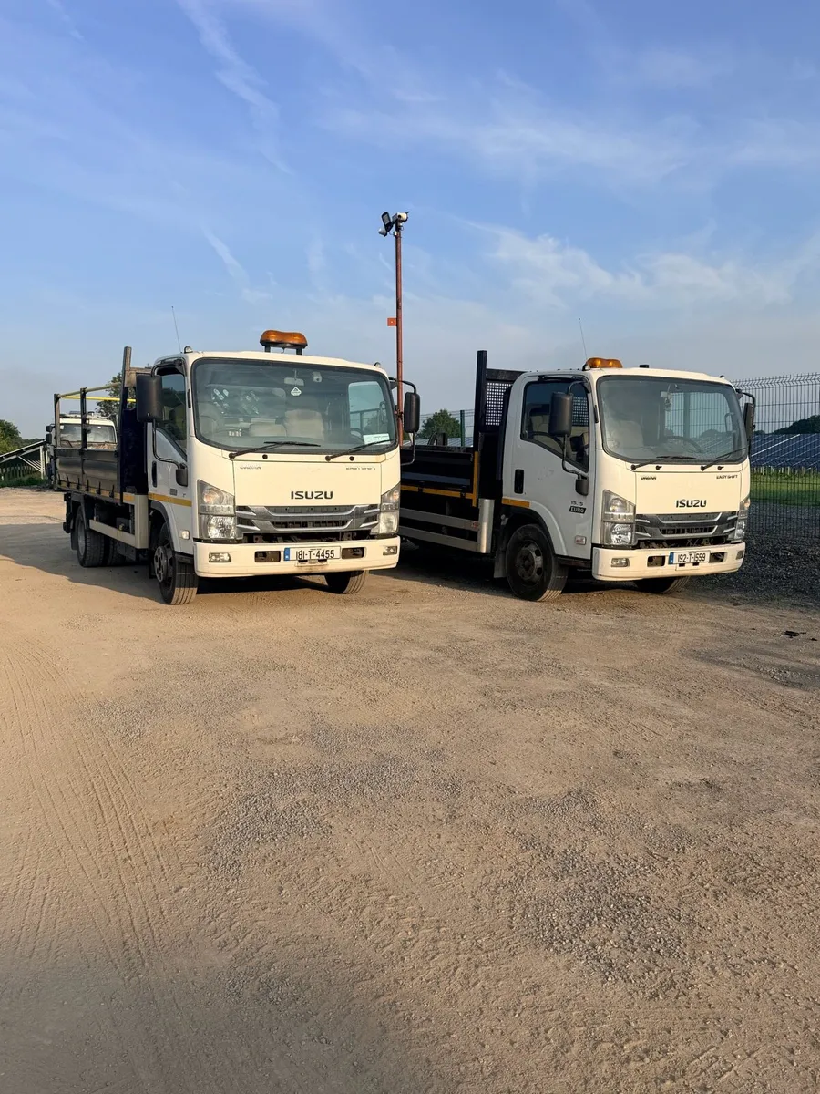 Izuzu tipper - Image 1