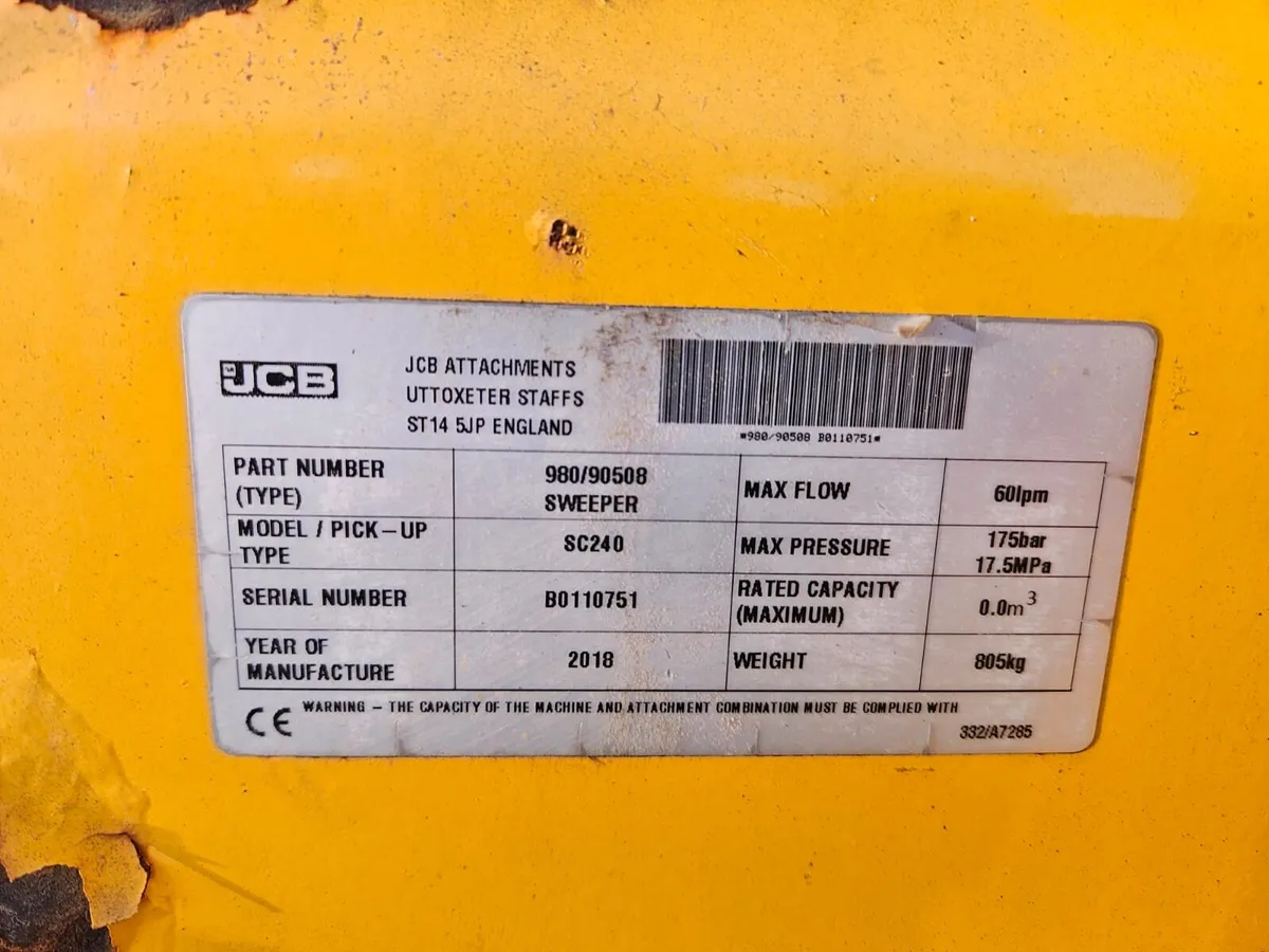 JCB SC240 Hydraulic Sweeper collector - Image 4