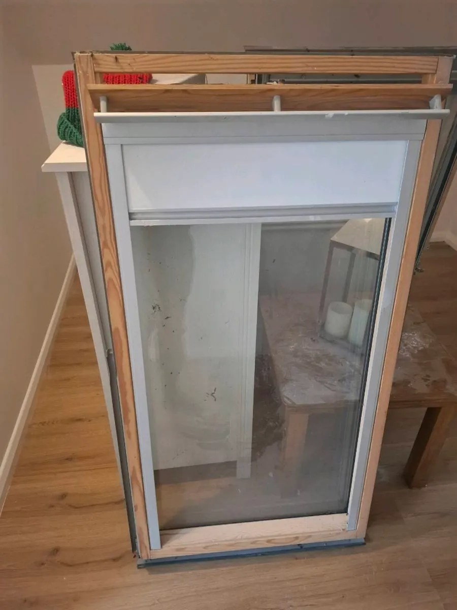 3 x Velux windows - Image 1