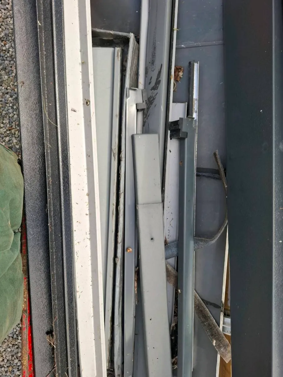 3 x Velux windows - Image 4