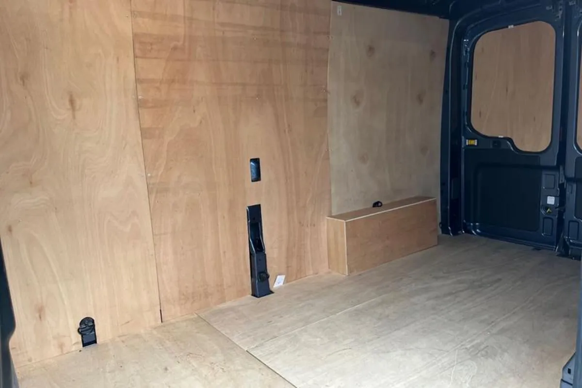 Ford Transit limited - Image 4