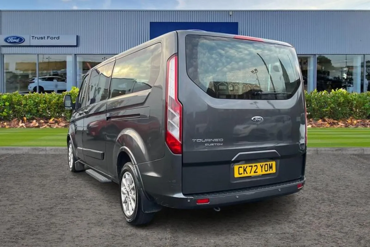 Ford Tourneo Custom 2.0 320 EcoBlue Titanium Minib - Image 2