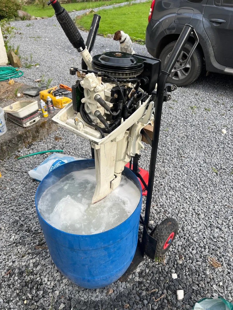 Johnson 5hp outboard - Image 2