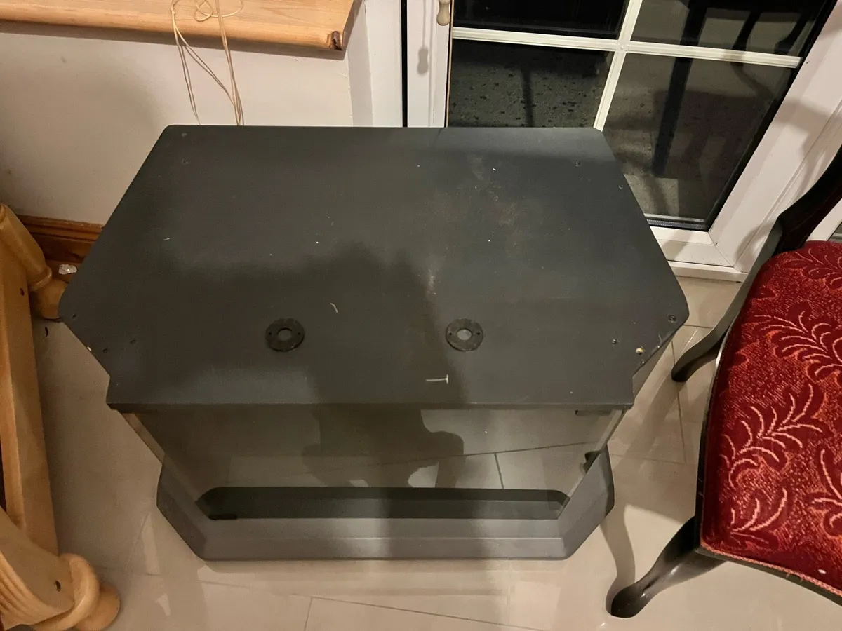 Tv stand - free - Image 2