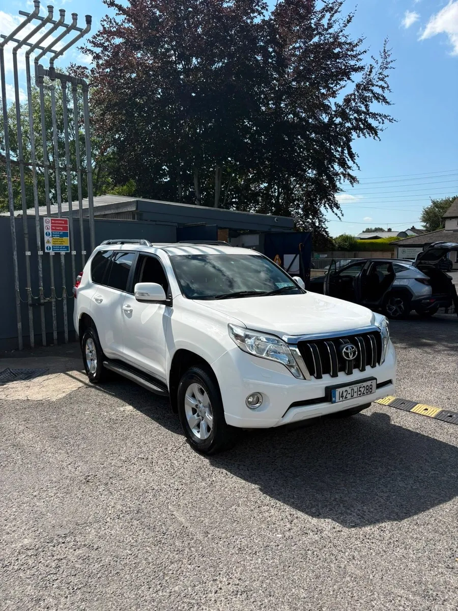 2014 Toyota landcruiser lwb - Image 1