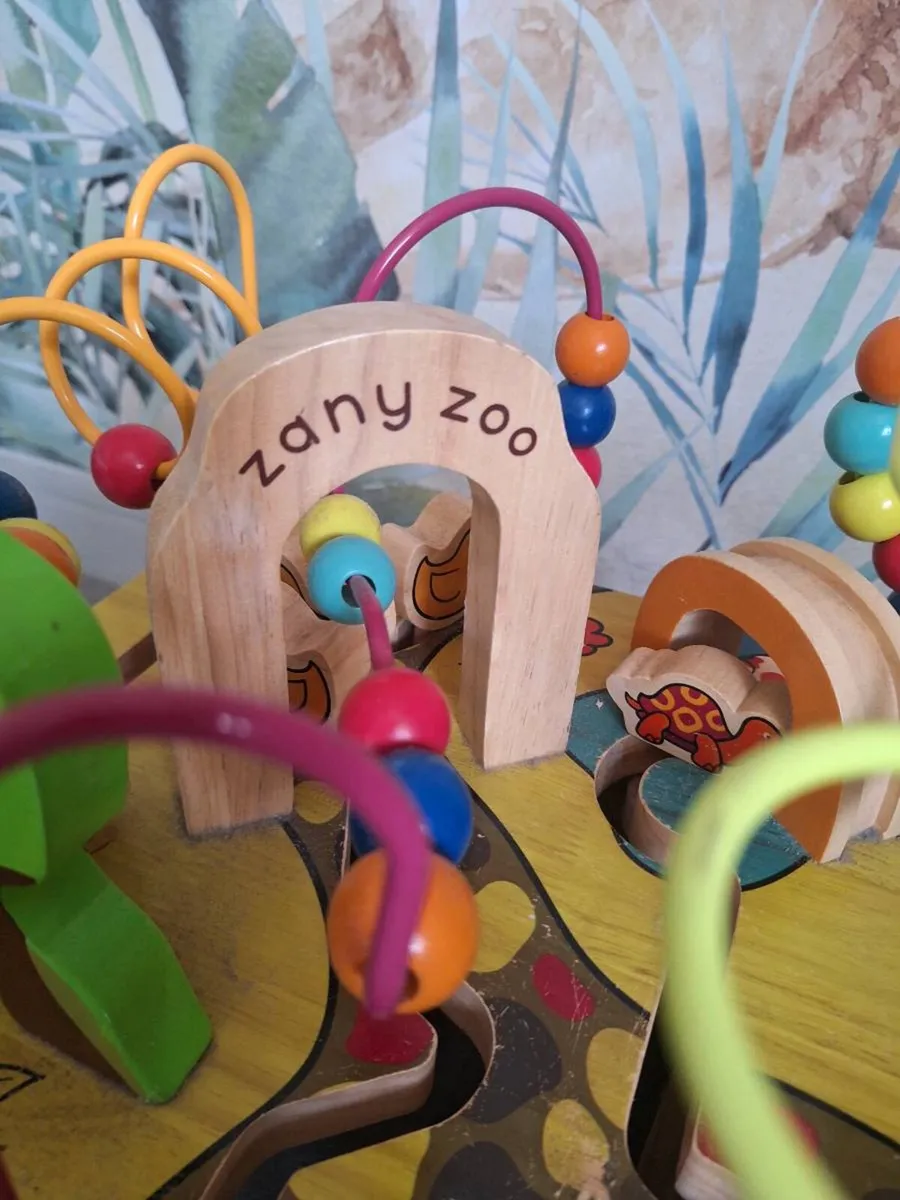 Zany Zoo Activity Cube - Image 1