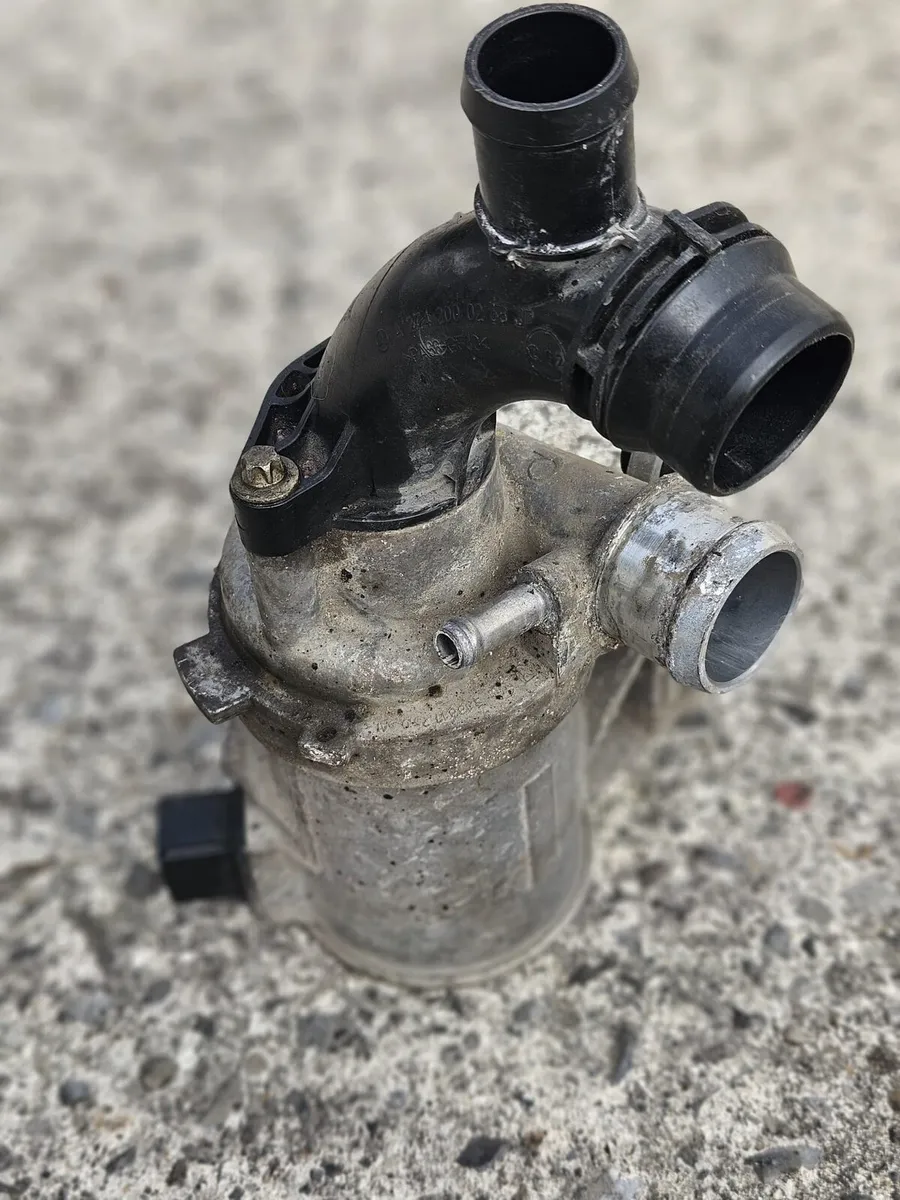 Water pump for sale - Image 1