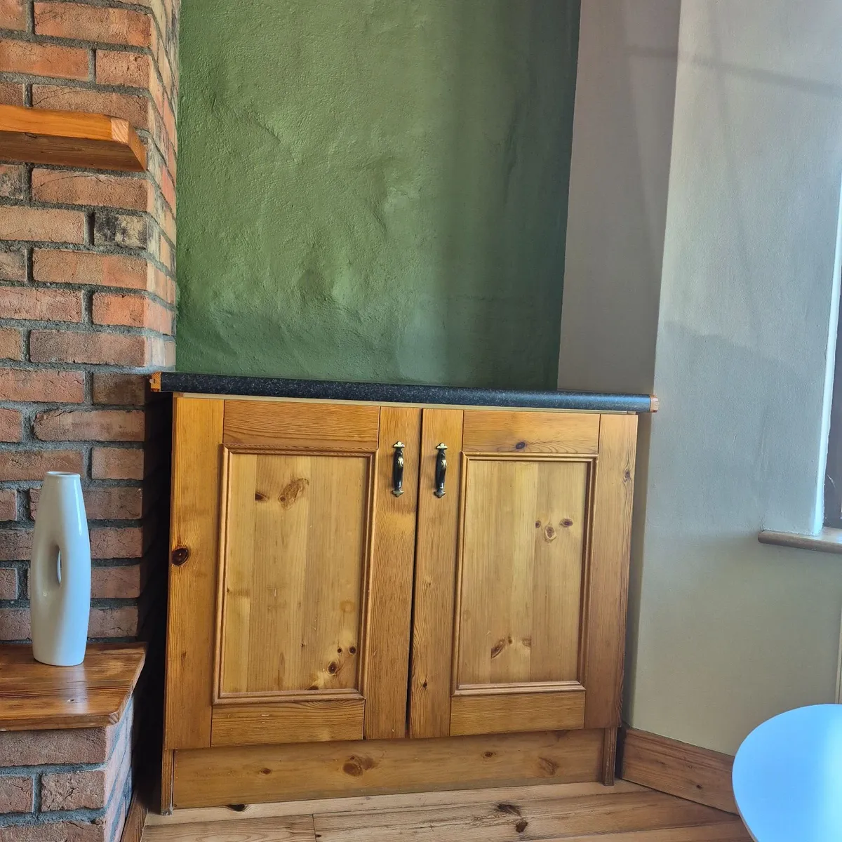 Kitchen Furniture Unit - Image 2