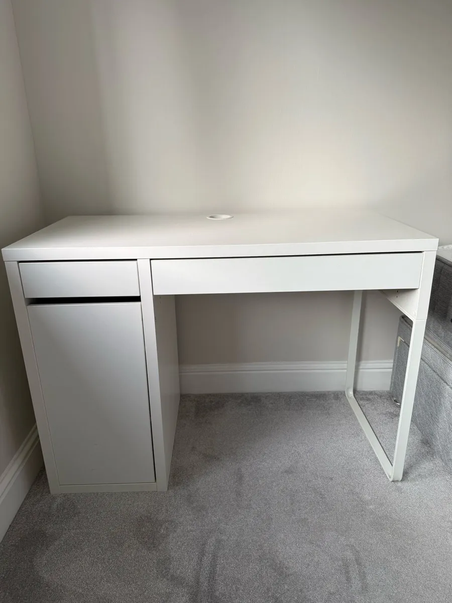 Desk - Image 1