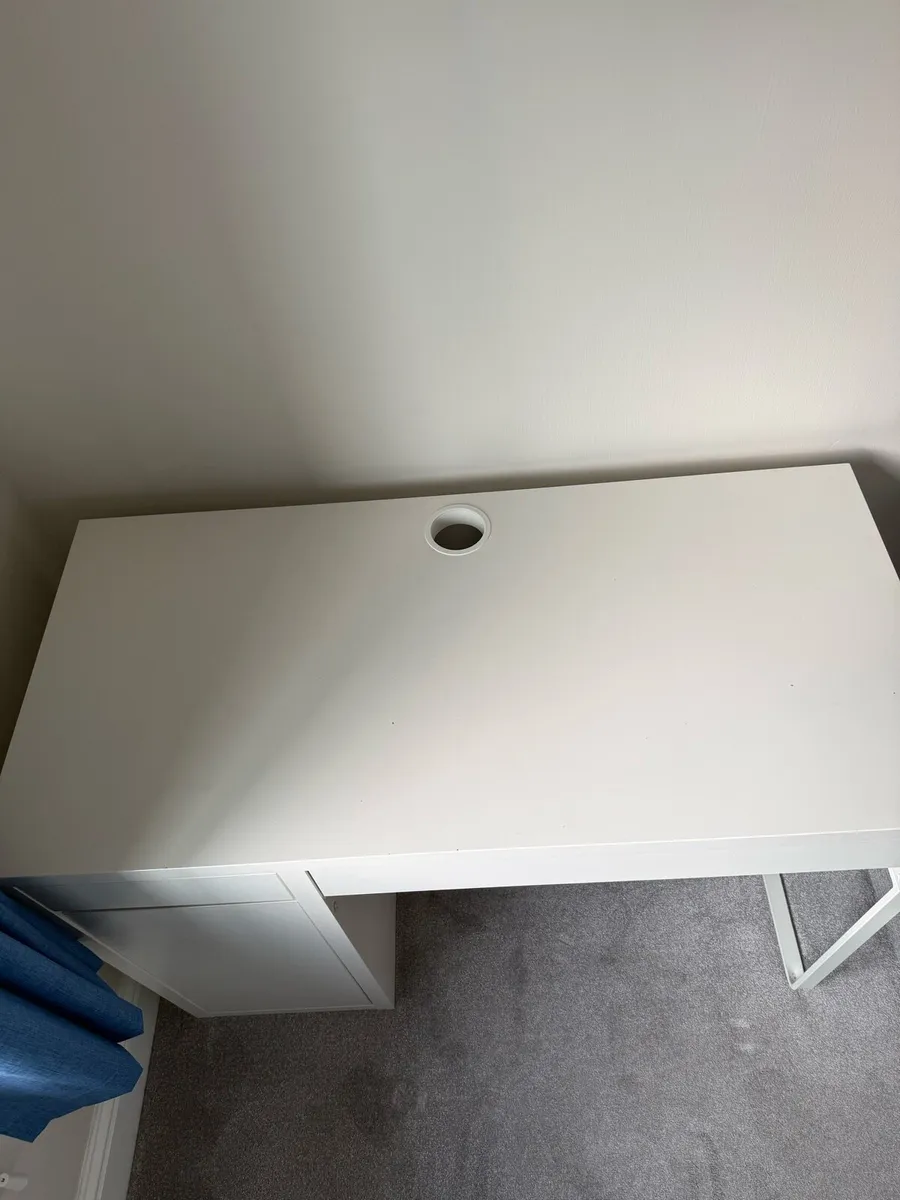 Desk - Image 3