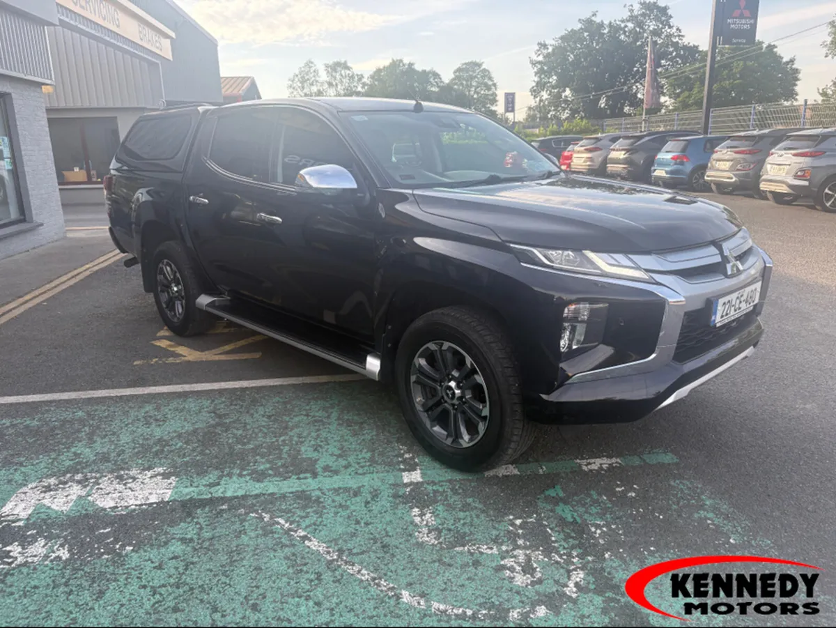 Mitsubishi L200 INSTYLE 6AT 4DR AUTO 2.5 DID CR 4W - Image 2