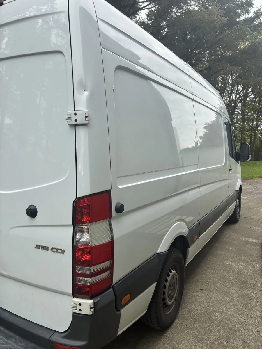 Mercedes-Benz Sprinter 2017 - Image 2