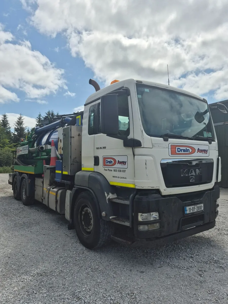 Jet Vac Tanker MAN 2011 - Image 1