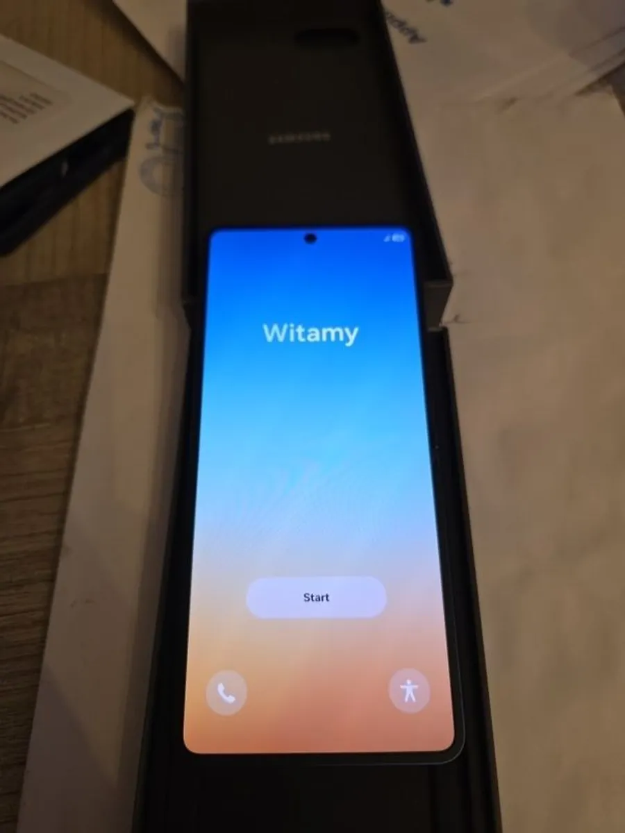 Samsung galaxy z flip 7 - Image 2