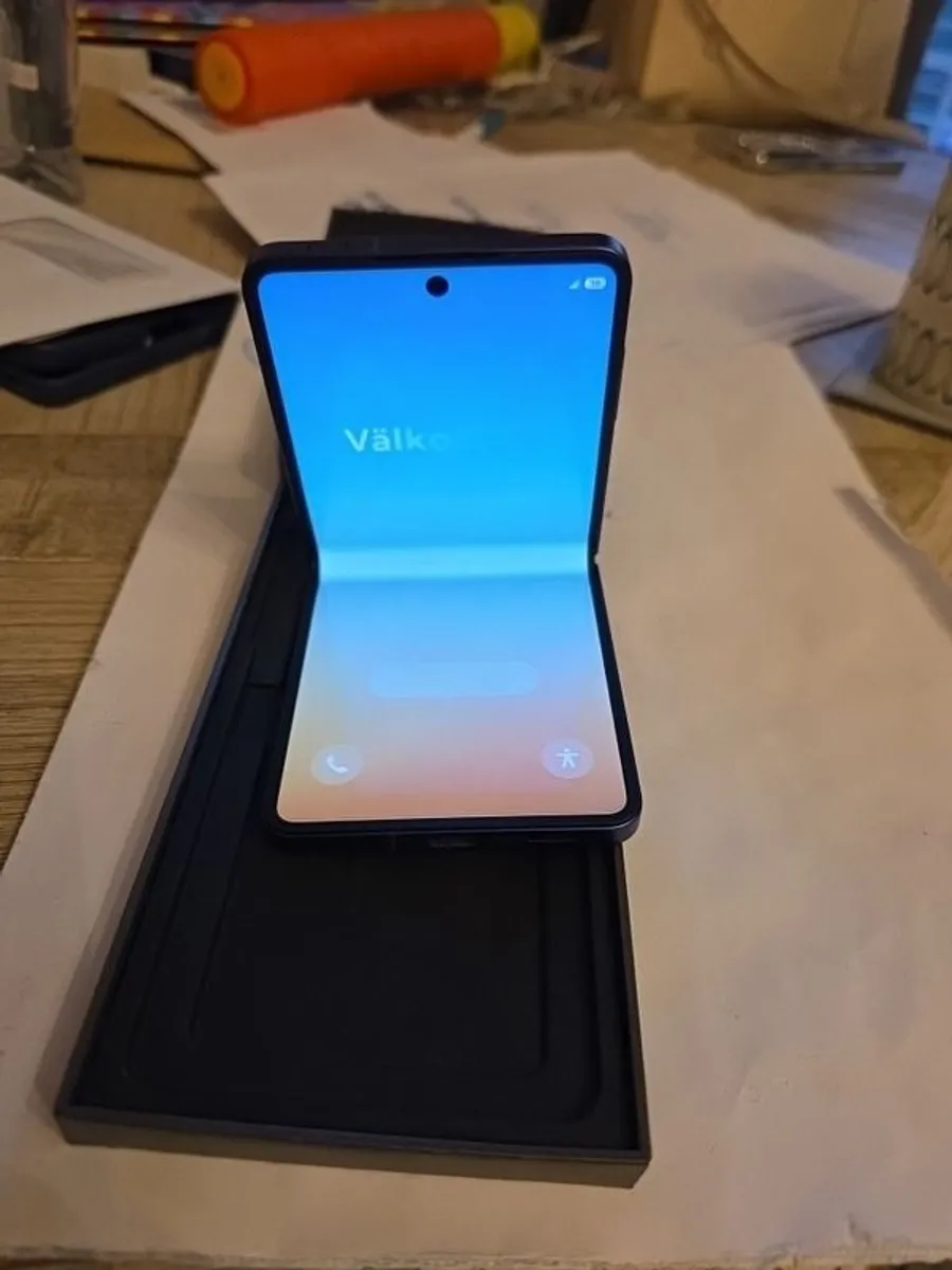Samsung galaxy z flip 7 - Image 3