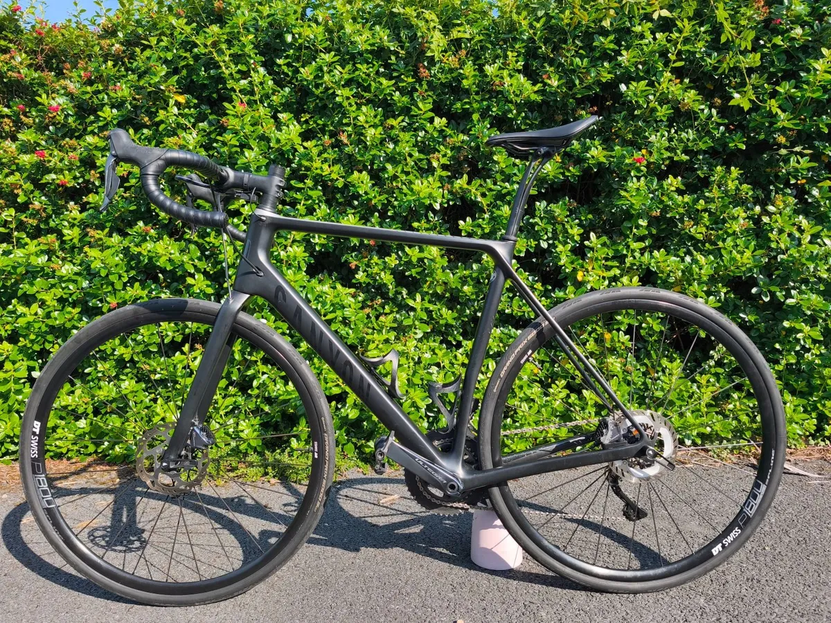 Canyon Endurace + Topeak Travel Hardcase - Image 2