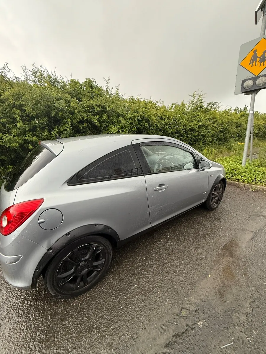 A car - Image 2