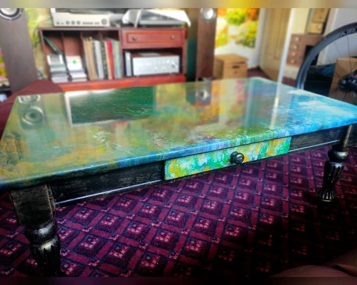 Coffee table - Image 1