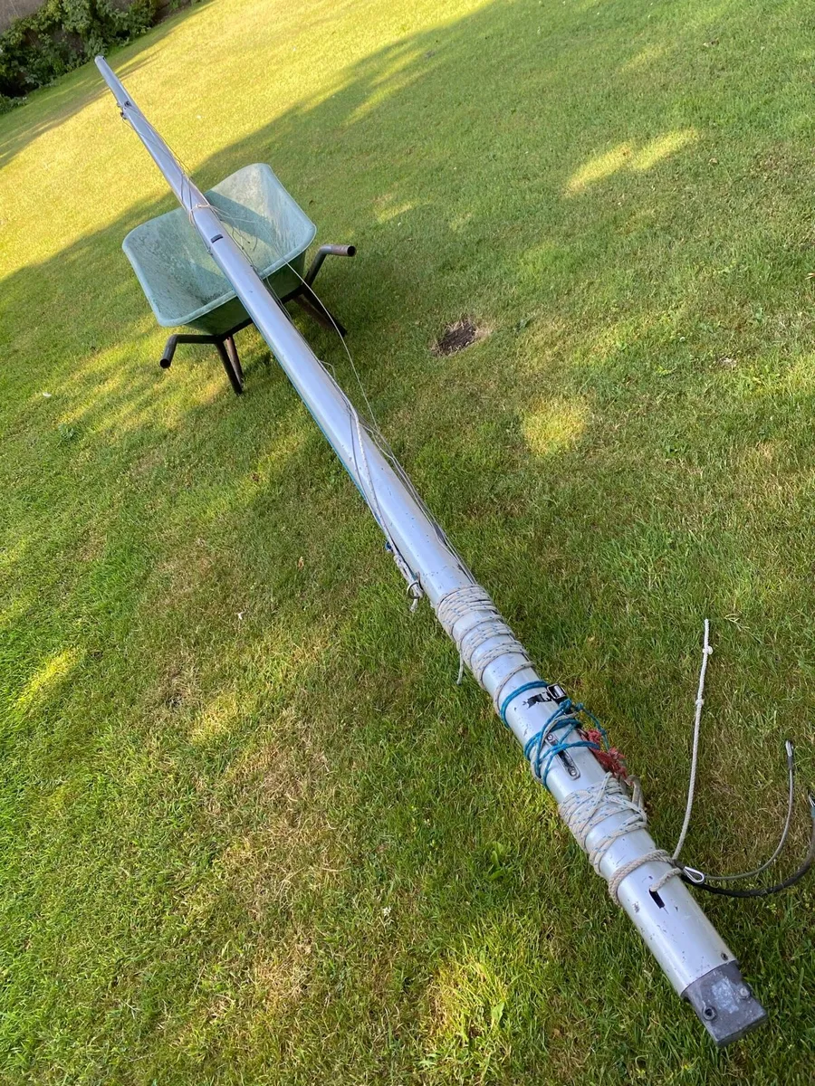 Aluminum Mast - Image 1