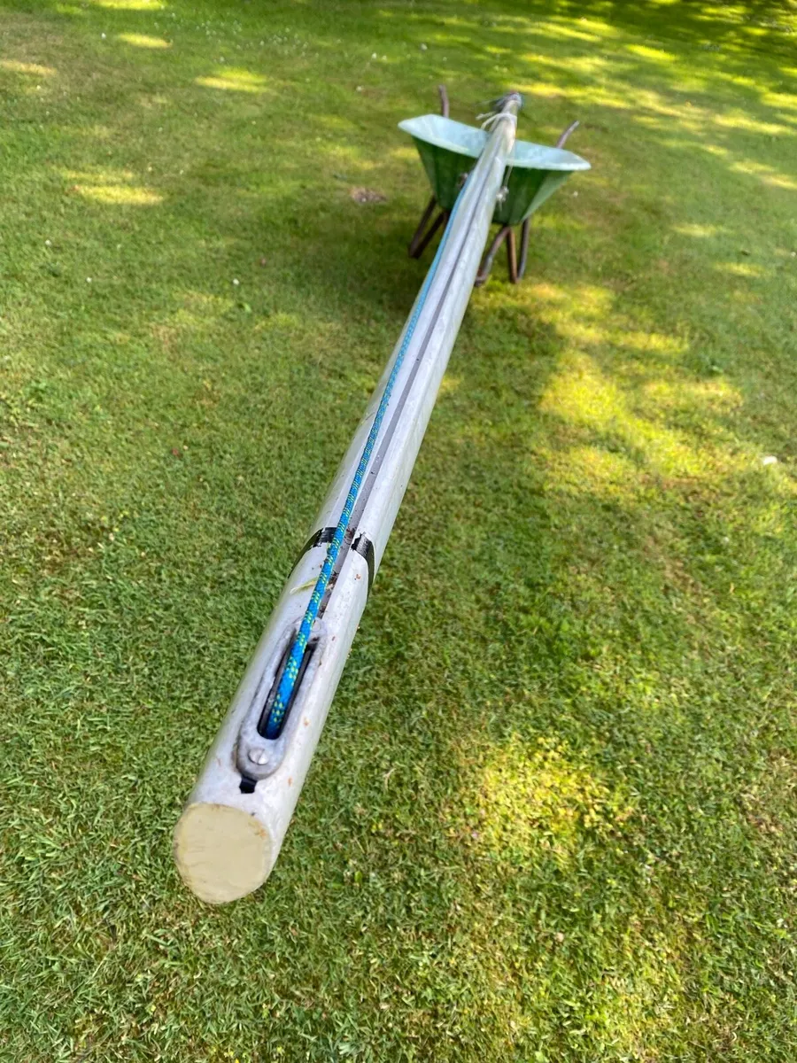 Aluminum Mast - Image 4