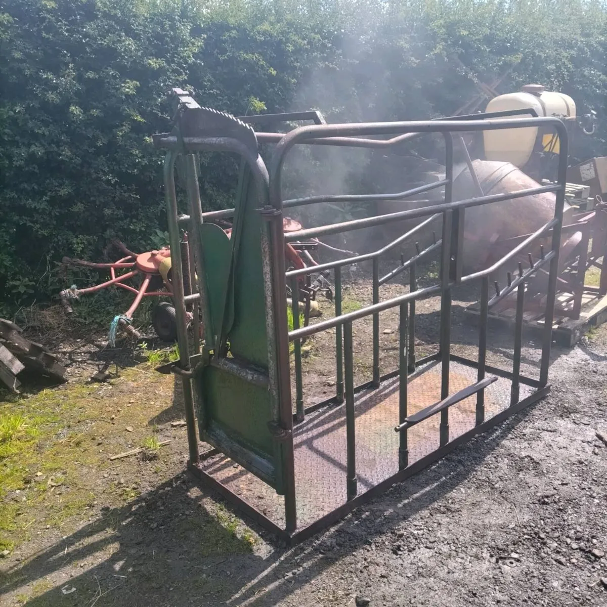 Cattle crush - Image 1