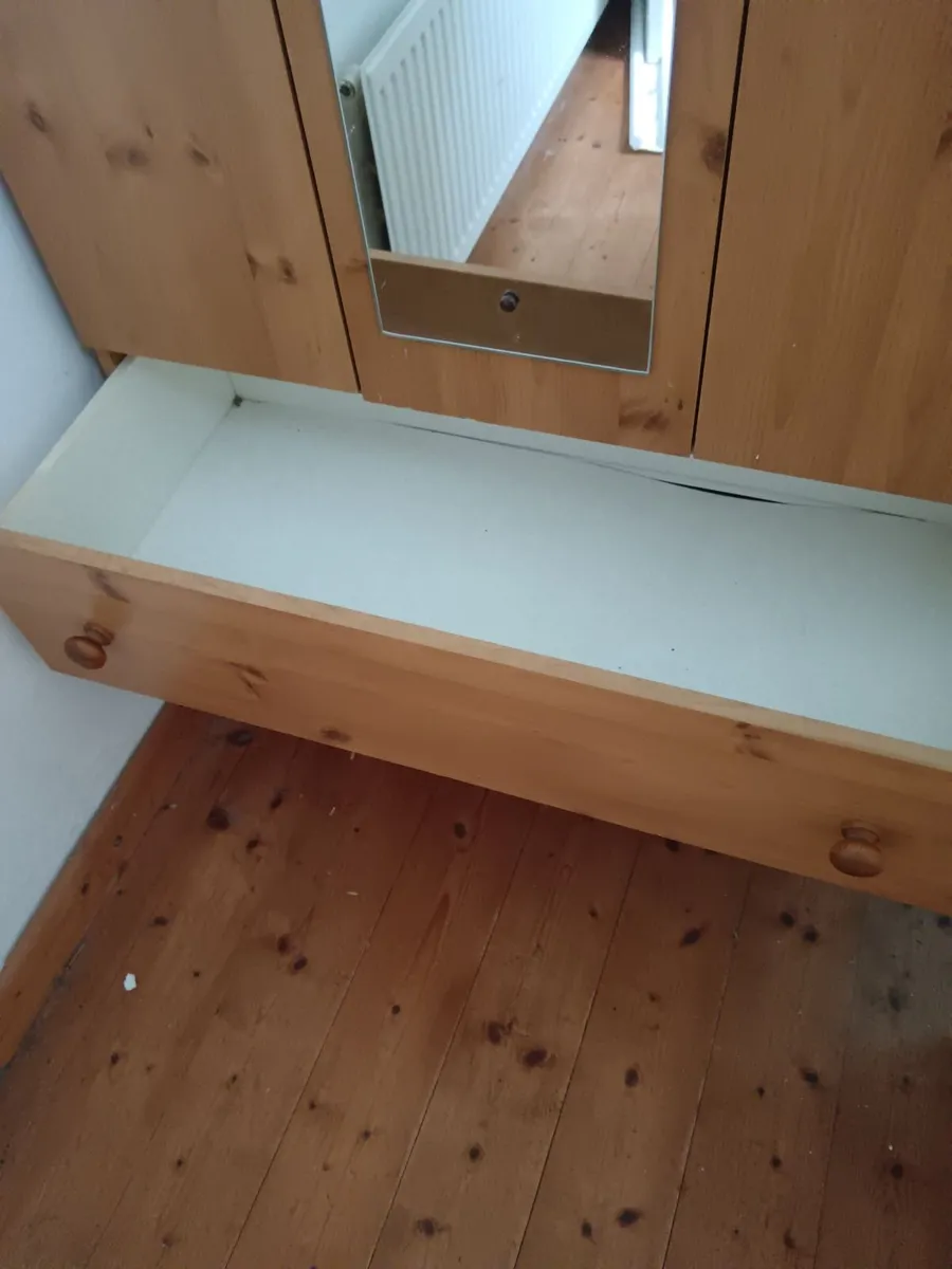 Wardrobe - Image 2
