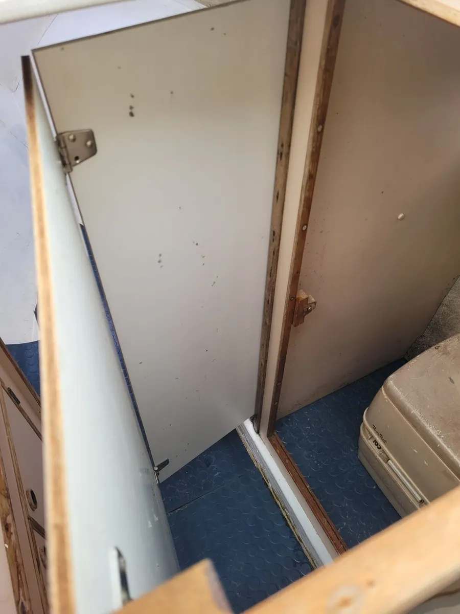 Boat - Image 4