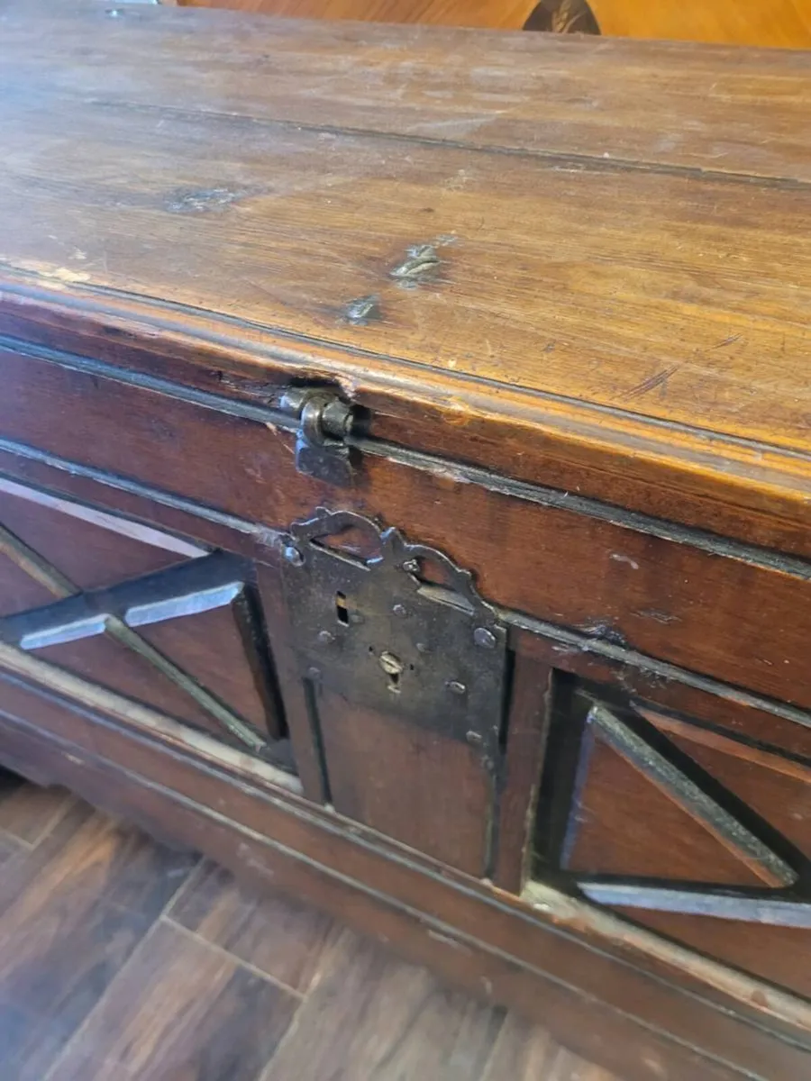 2 antique chests. 200 eu.each. - Image 4