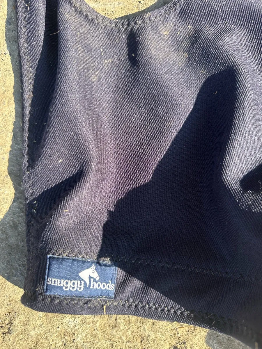 Snuggy Hood XL Navy Zip Closure - Image 4