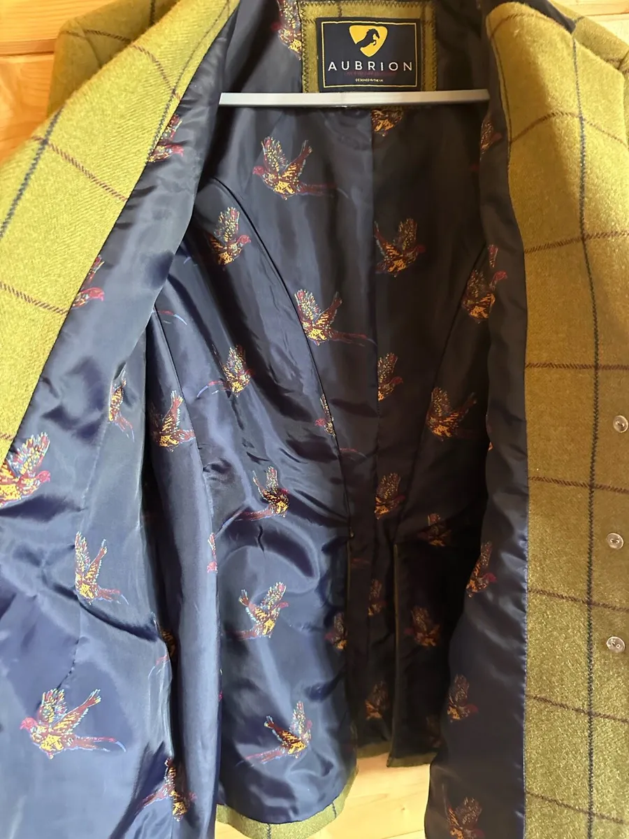 Aubrion Tweed Showing Jacket size 14/16 - Image 3